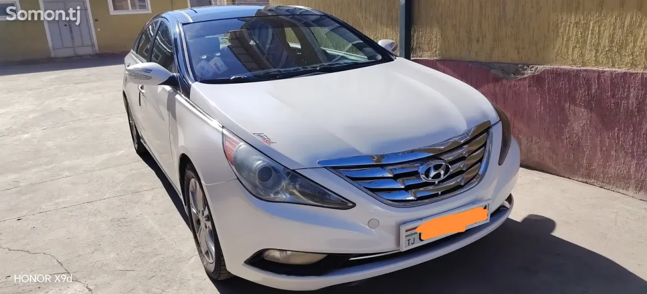 Hyundai Sonata 2012 · 2.4 AT