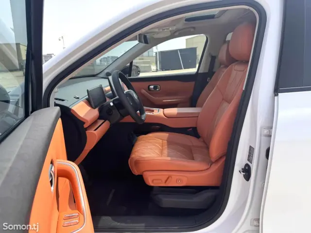 Leapmotor C16 2026 · AT