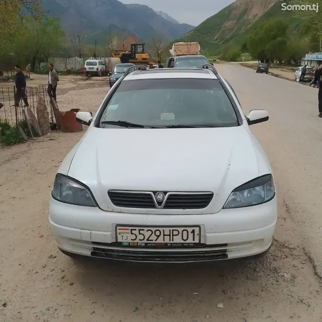 Opel Astra G 1999 · 1.6 MT