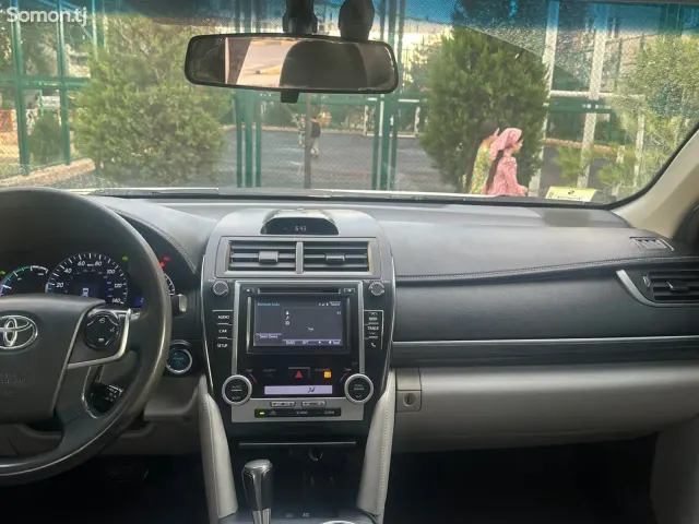 Toyota Camry 2014 · 2.5 AT
