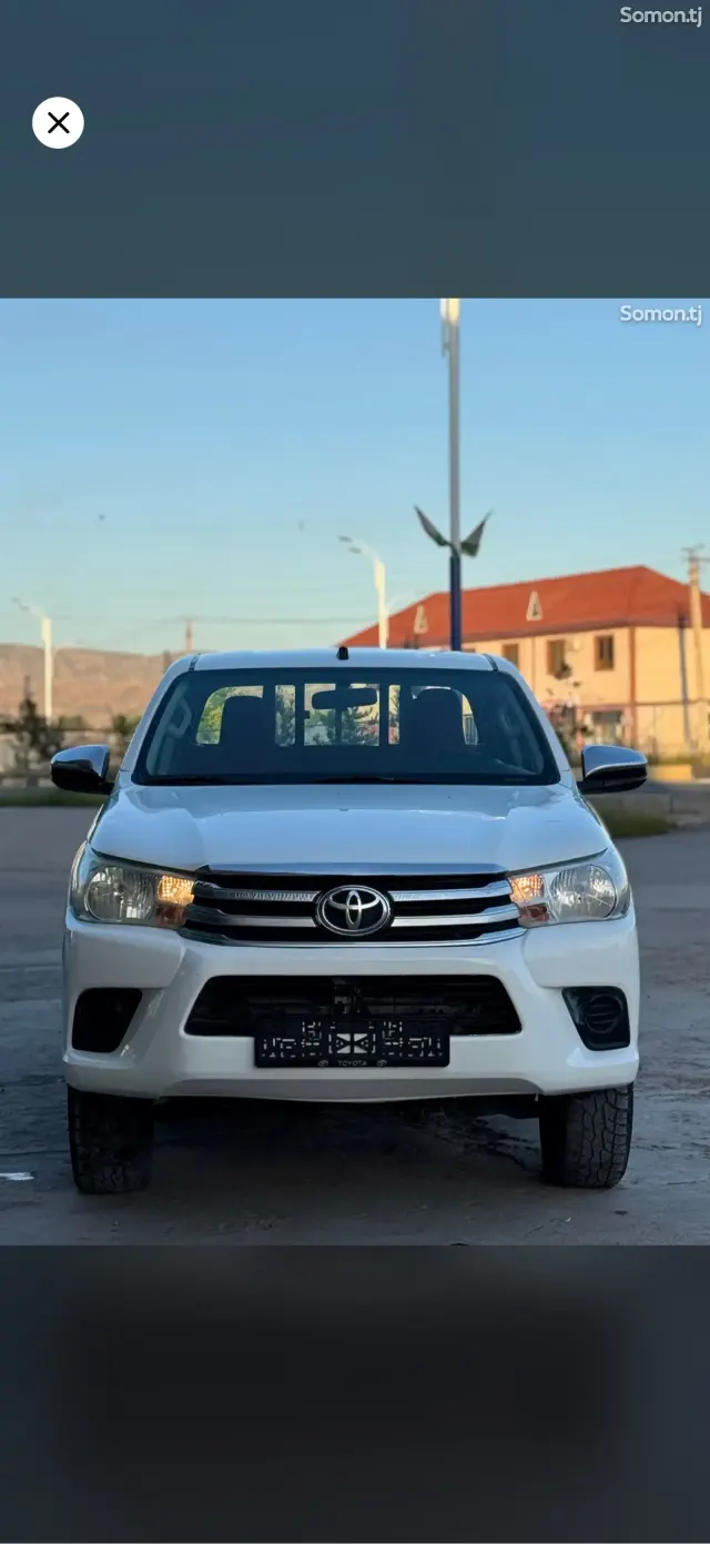 Toyota Hilux 2018 · 2.7 MT