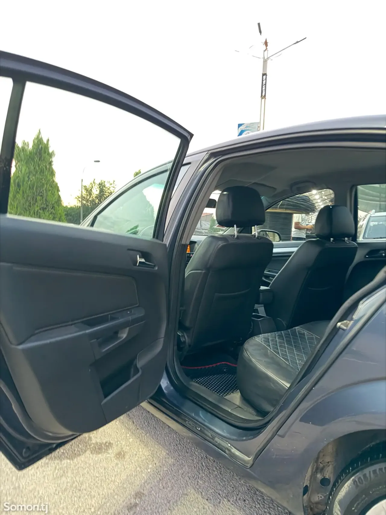 Opel Astra H 2008 · 1.8 AT