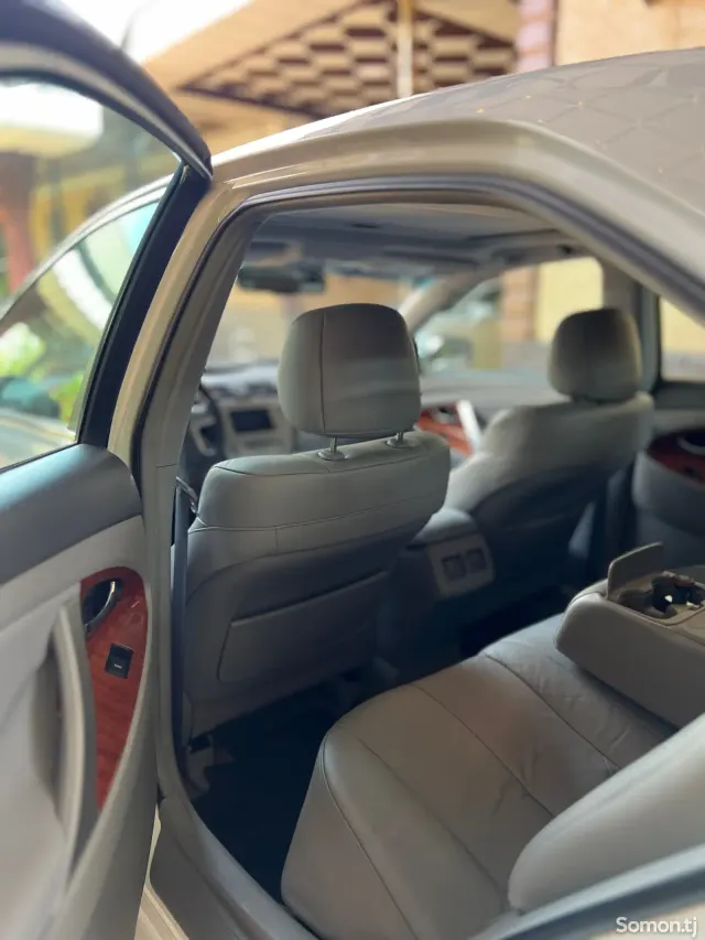 Toyota Camry 2010 · 2.5 AT