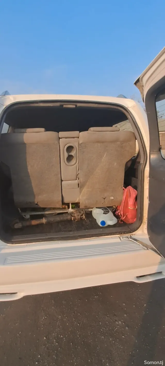 Toyota Land Cruiser Prado 2002 · 3.0 MT
