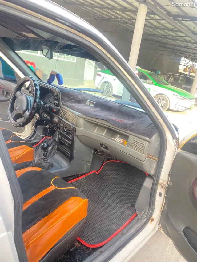 Daewoo Nexia 1996 · 1.6 MT