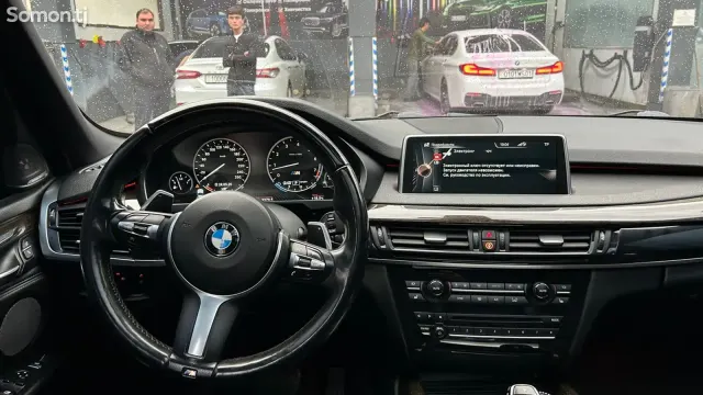 BMW X5 M 2017 · 4.4 AT