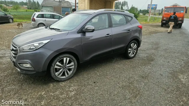 Hyundai Tucson 2015 · 2.0 AT