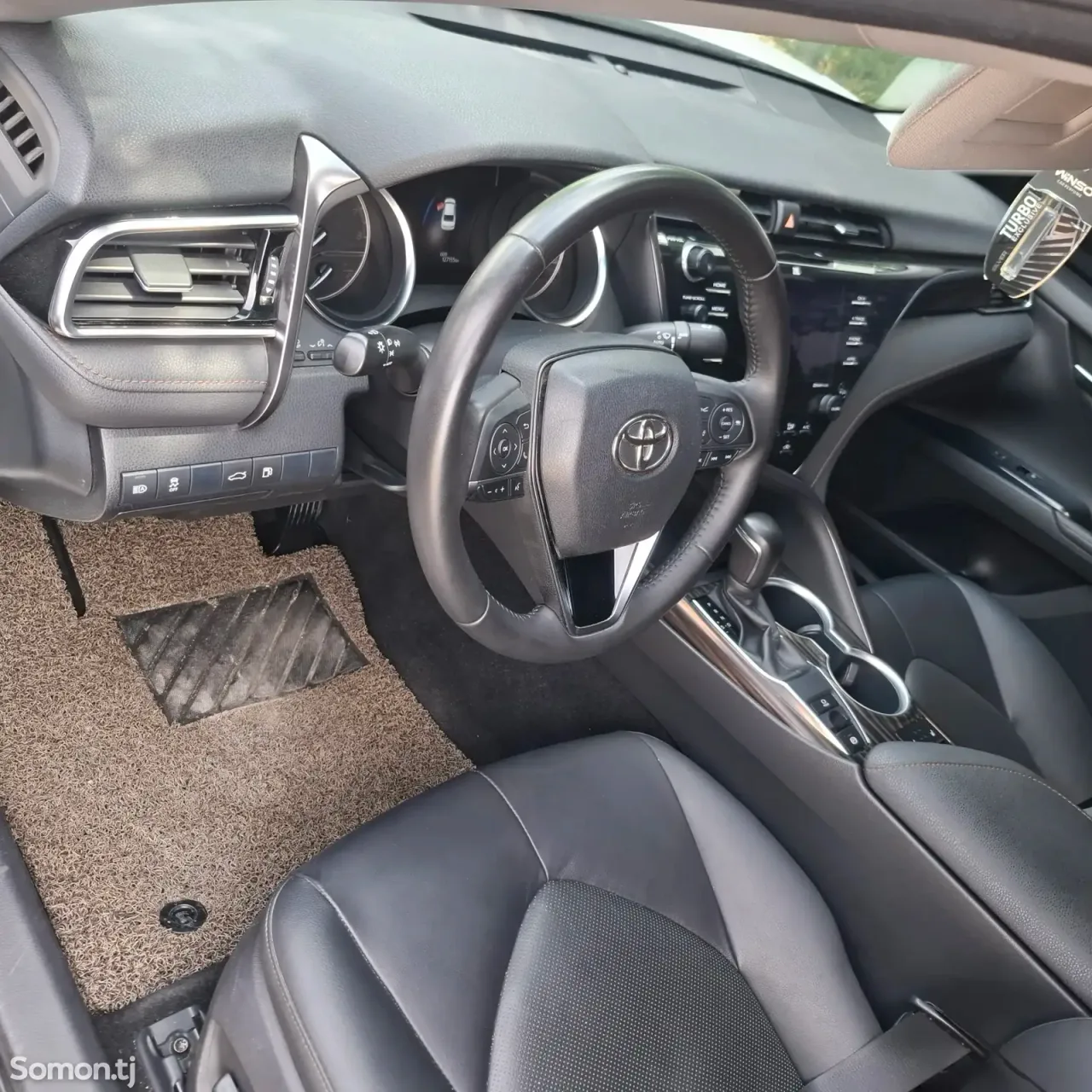 Toyota Camry 2018 · 2.5 AT