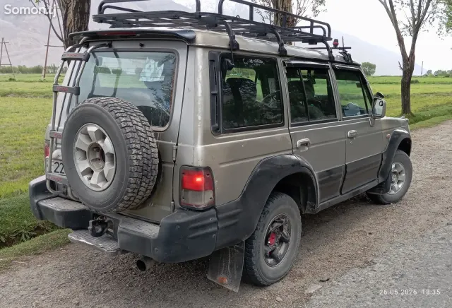 Hyundai Galloper 2000 · 2.3 MT