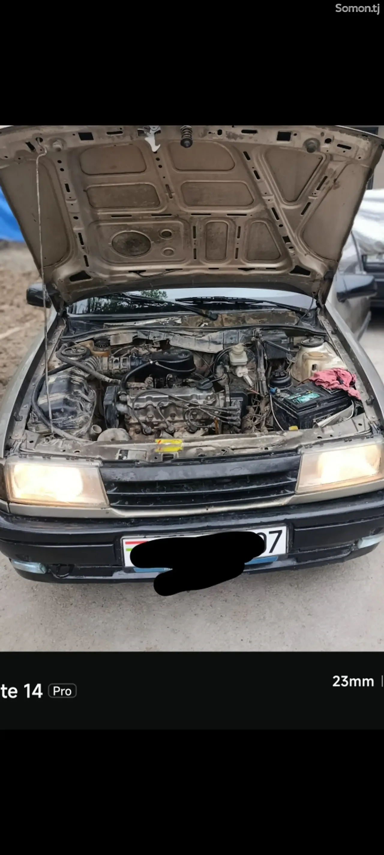 Opel Vectra A 1990 · 1.6 MT