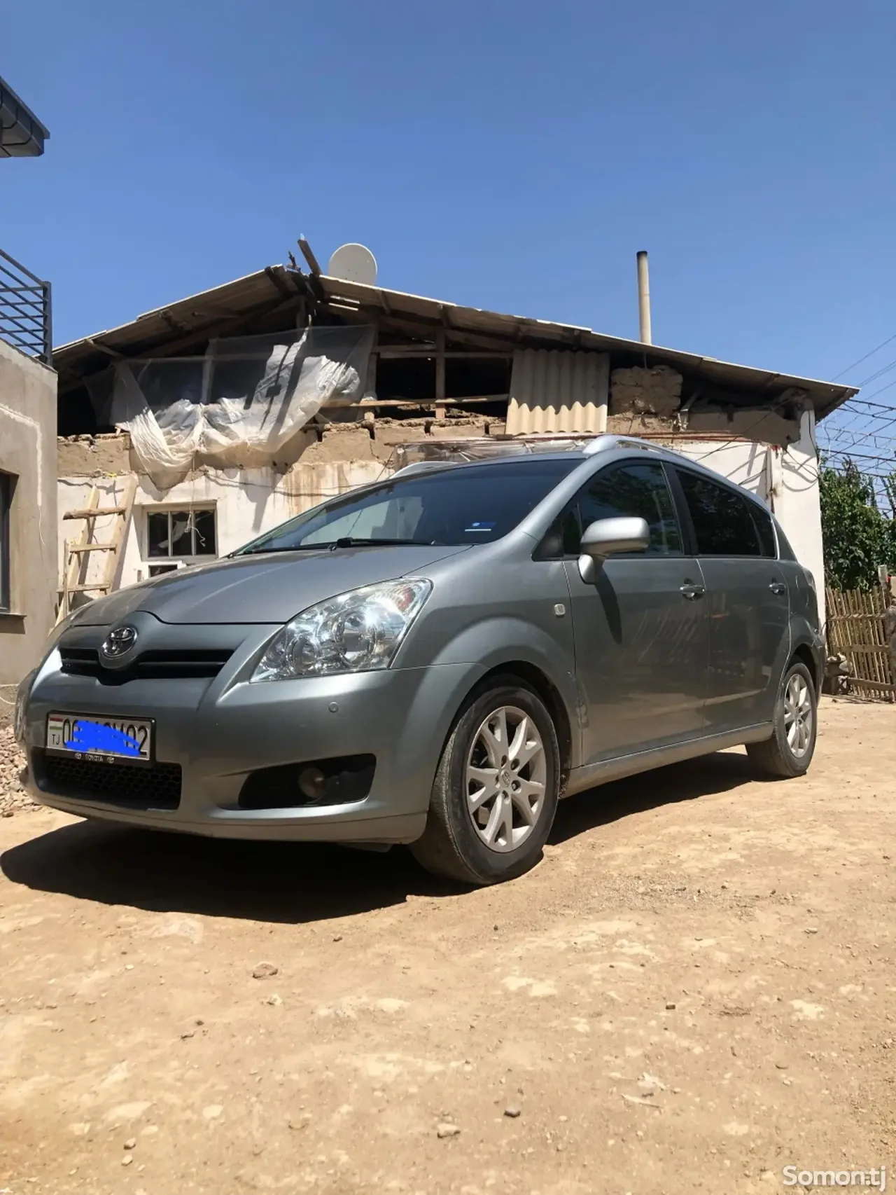 Toyota Corolla Verso 2009 · 2.2 MT