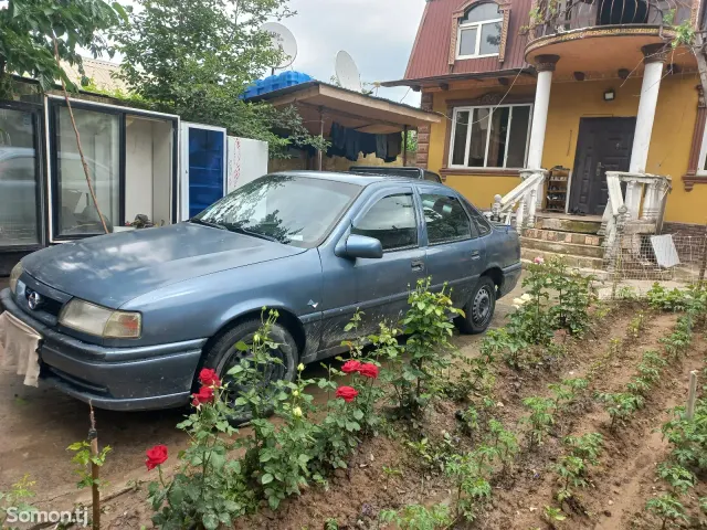 Opel Vectra A 1995 · 1.6 MT
