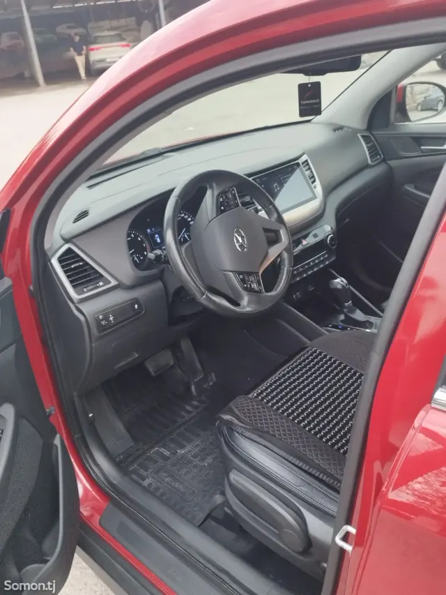 Hyundai Tucson 2018 · 1.6 AT