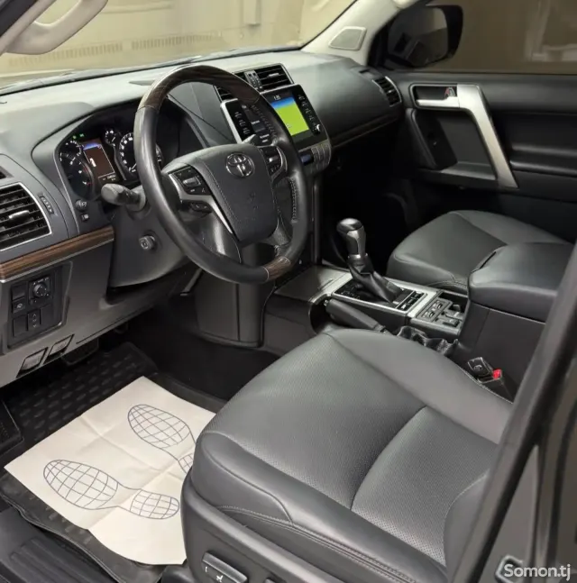 Toyota Land Cruiser Prado 2023 · 4.0 AT