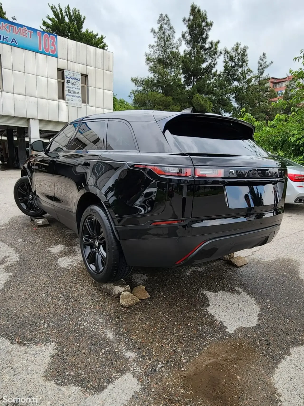 Land Rover Range Rover Velar 2020 · 2.5 AT