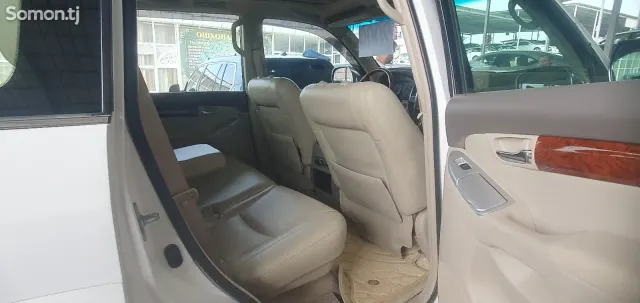 Toyota Land Cruiser Prado 2009 · 4.0 AT