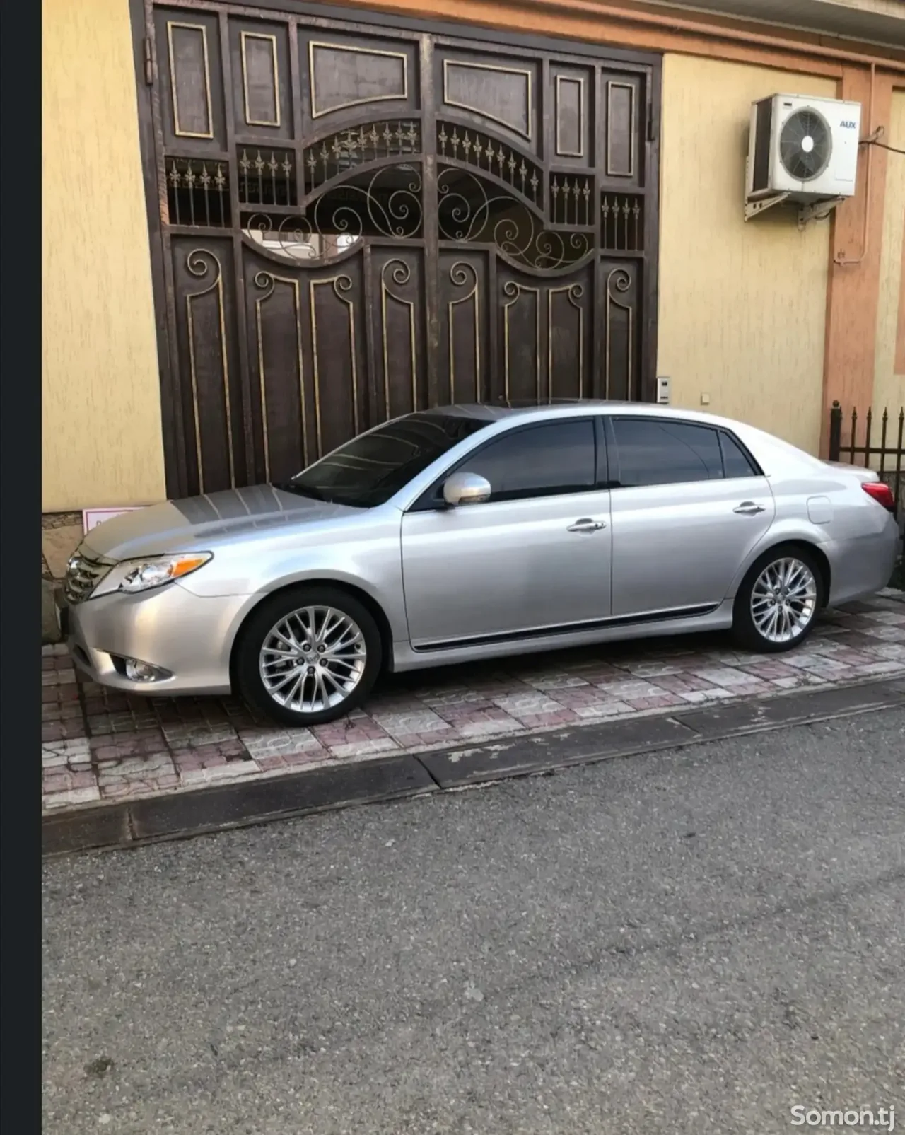 Toyota Avalon 2011 · 3.5 AT