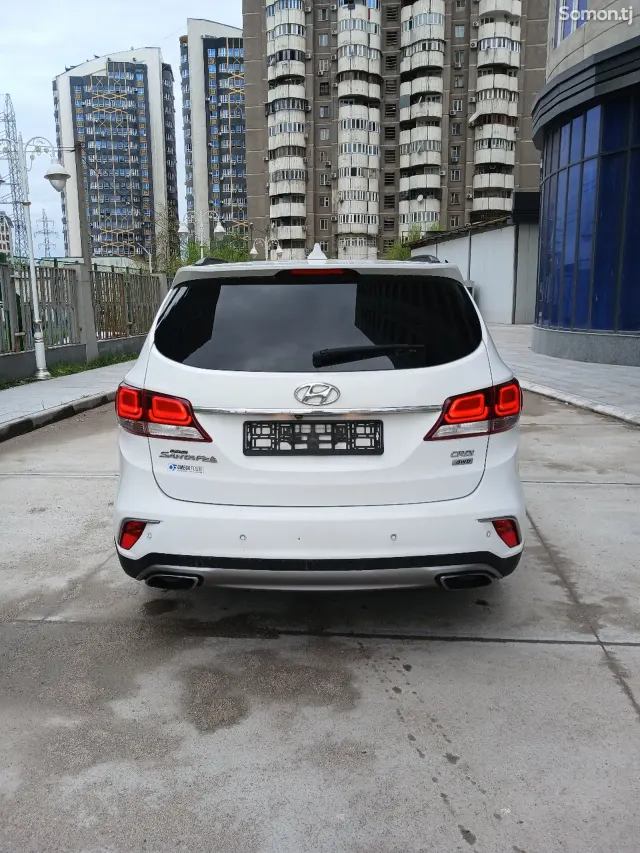 Hyundai Santa Fe 2017 · 2.2 AT