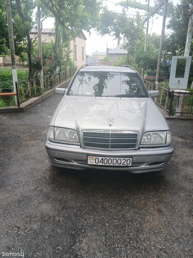 Mercedes-Benz C class 1999 · 2.4 AT
