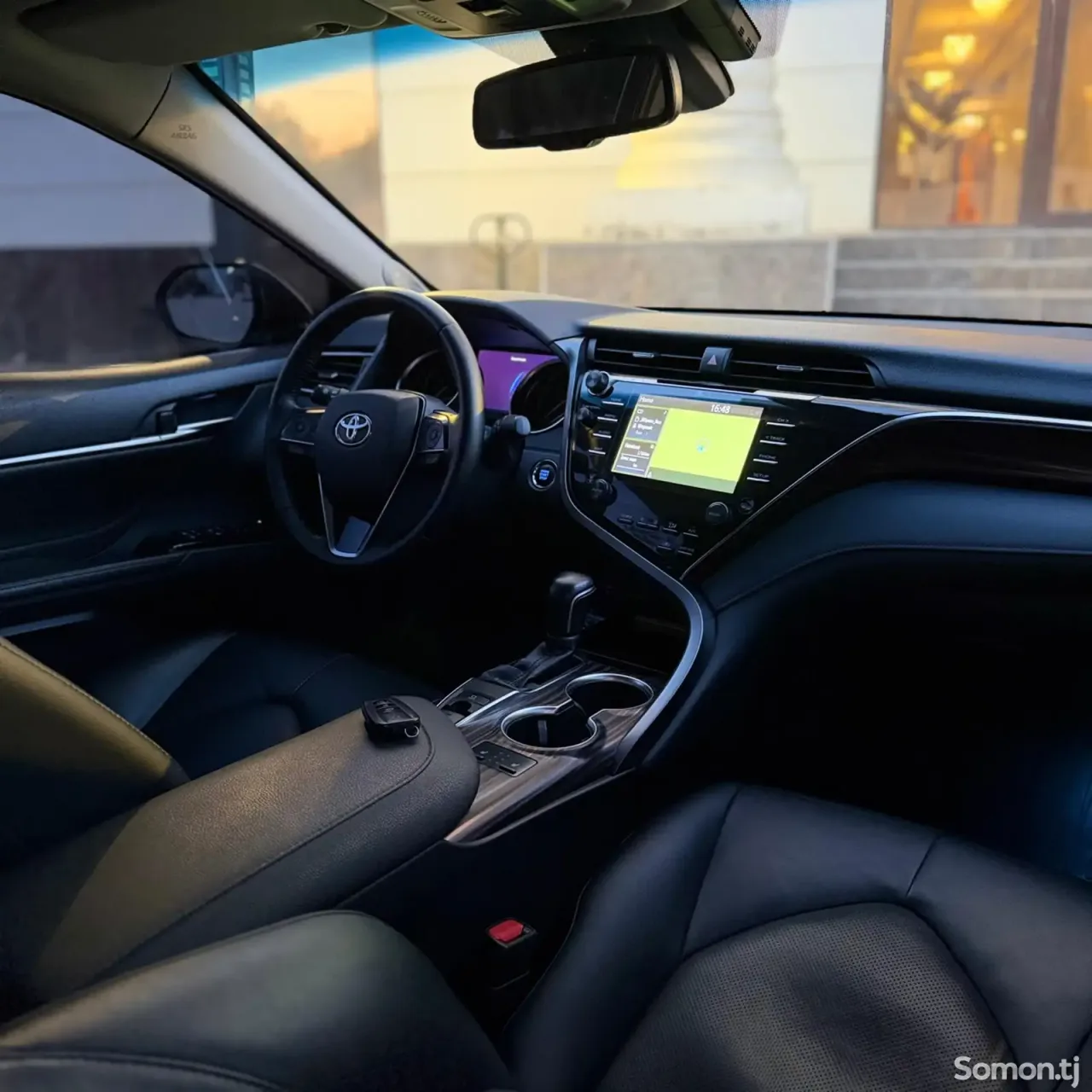 Toyota Camry 2019 · 2.5 AT