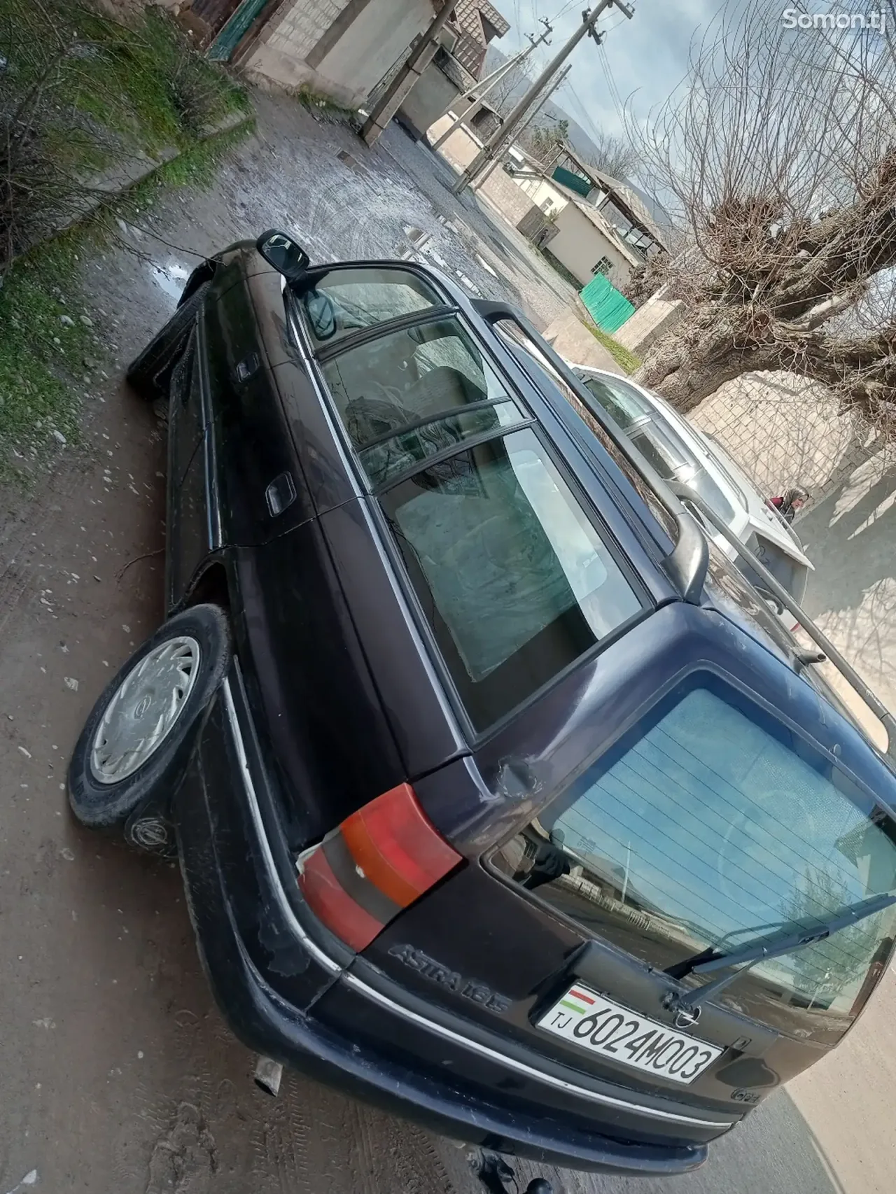 Opel Astra F 1994 · 1.6 MT