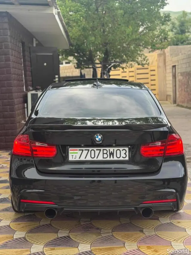 BMW 3 series 2015 · 2.0 AT