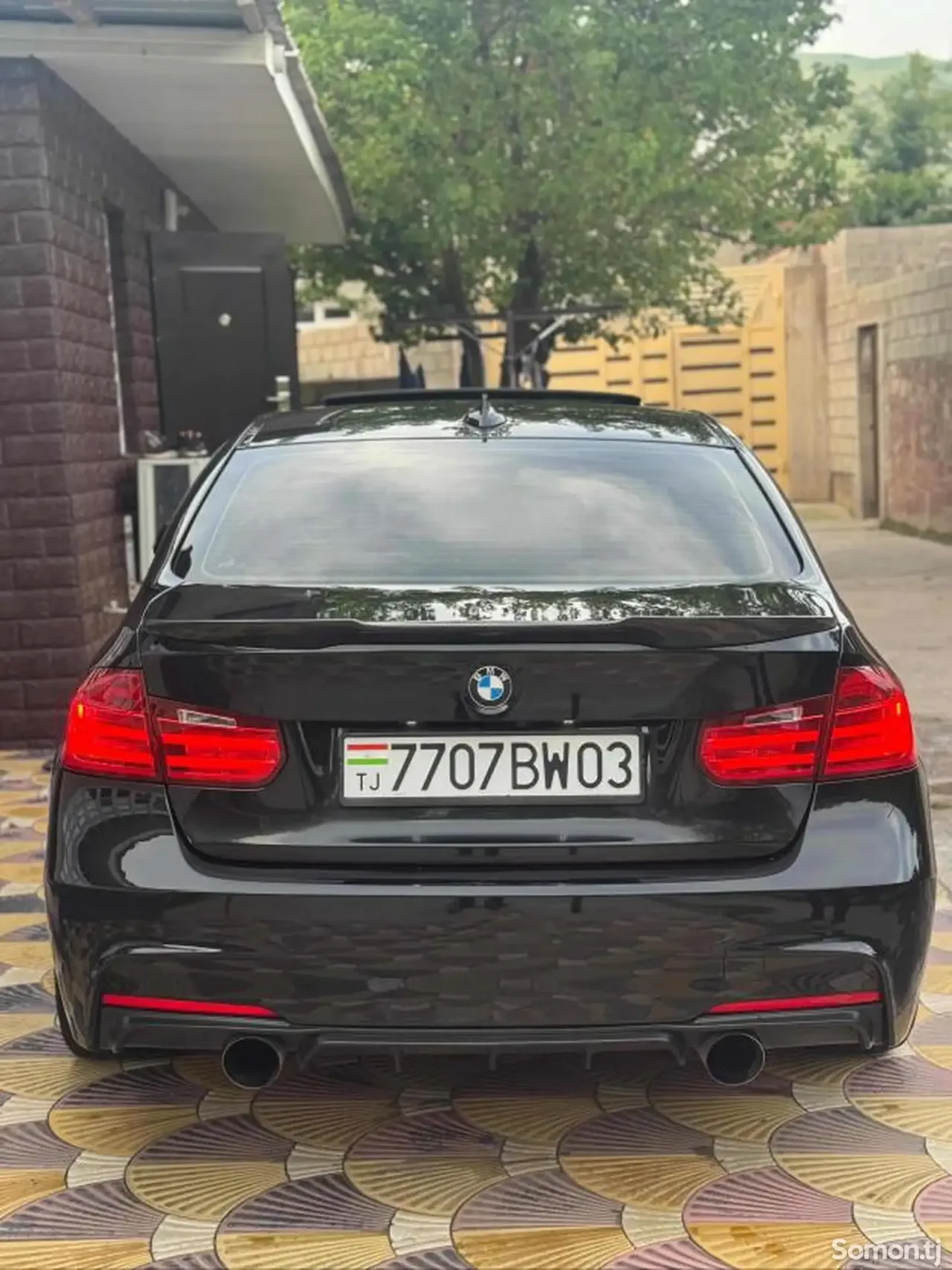 BMW 3 series 2015 · 2.0 AT