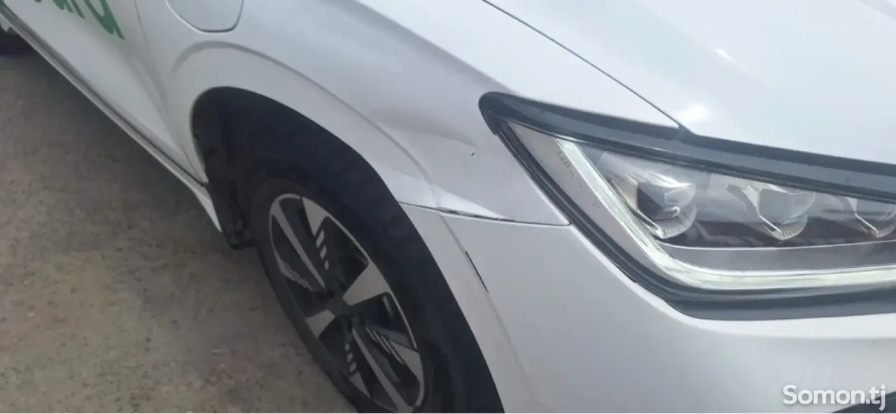 BYD E2 2024 · 2.0 CVT
