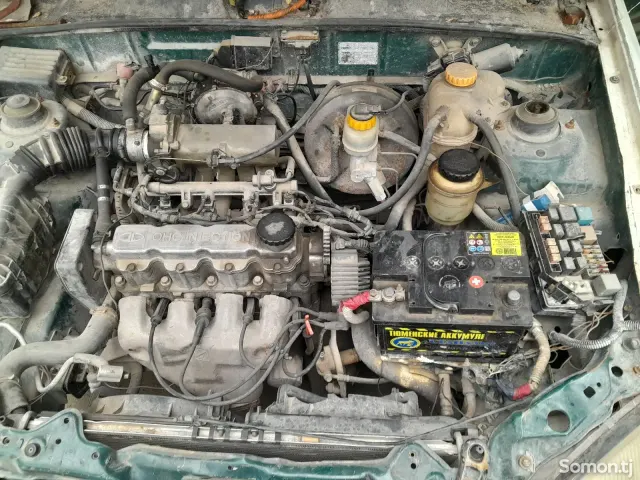 Daewoo Lanos 1994 · 1.6 MT