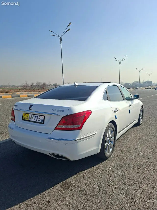 Hyundai Equus 2011 · 3.8 AT