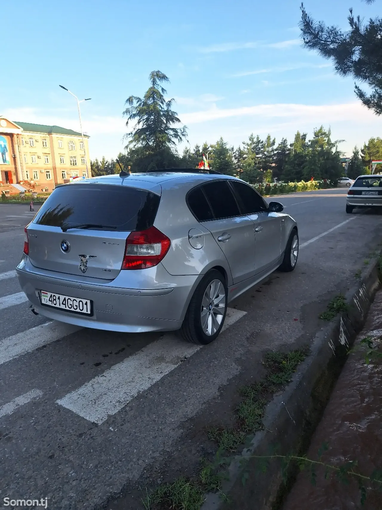 BMW 1 series 2006 · 1.8 MT