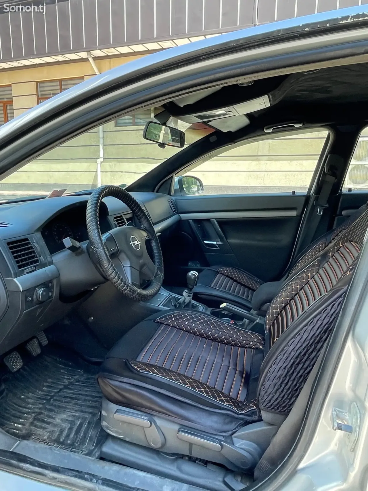 Opel Vectra C 2002 · 2.2 MT