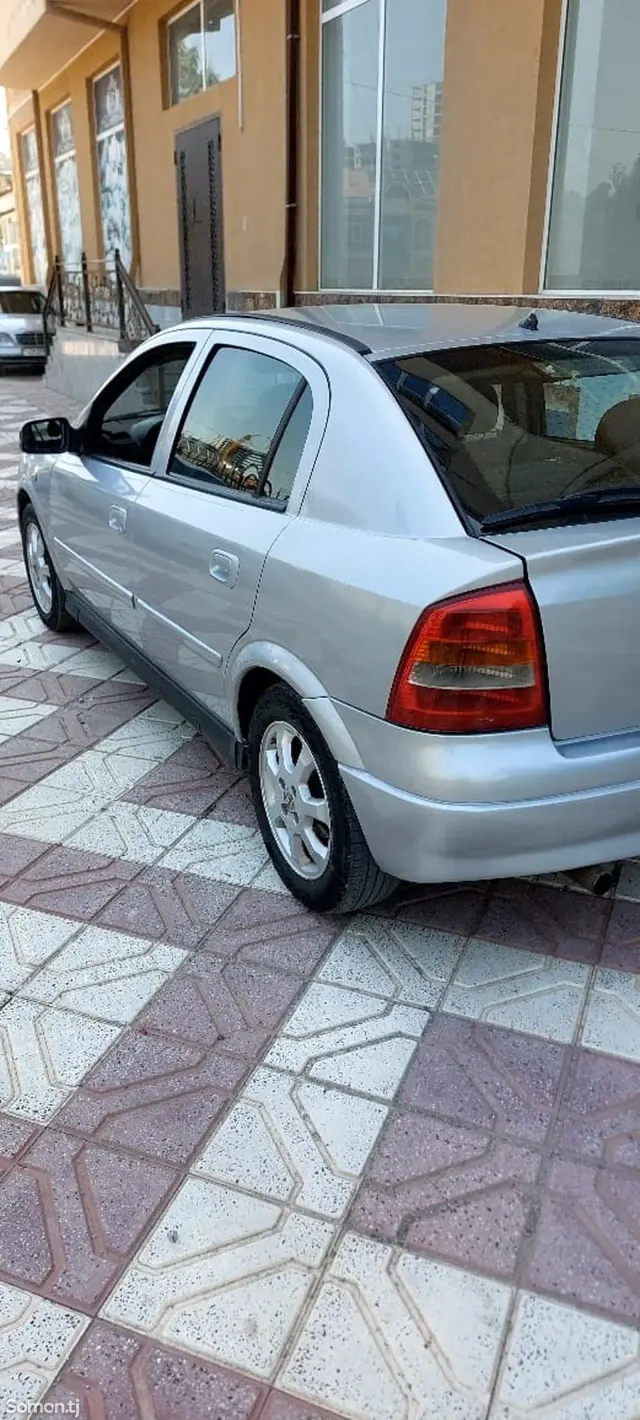 Opel Astra G 2003 · 1.6 MT