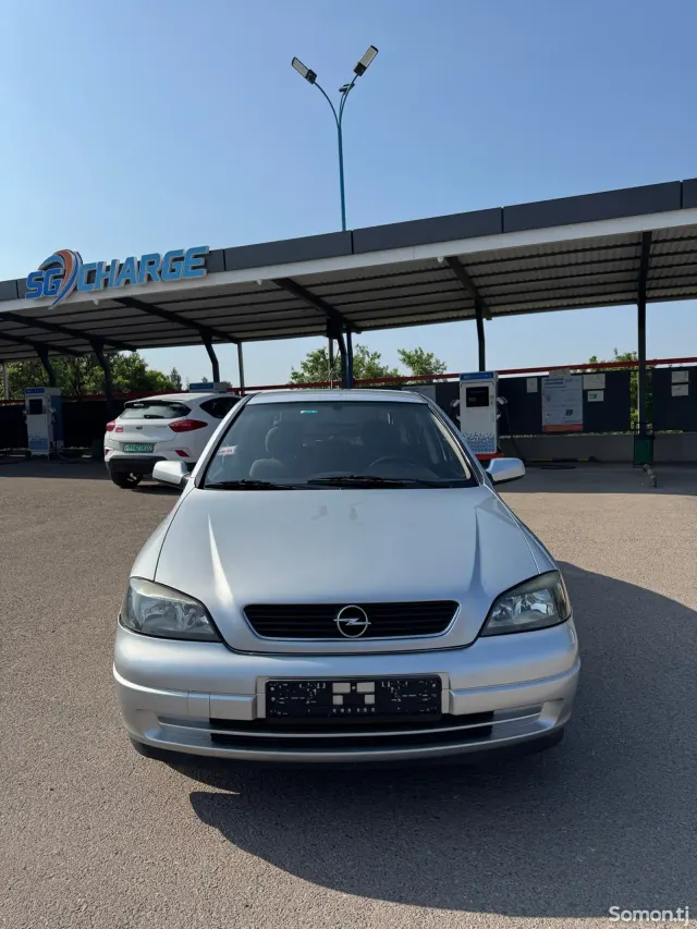 Opel Astra G 2002 · 1.6 AT