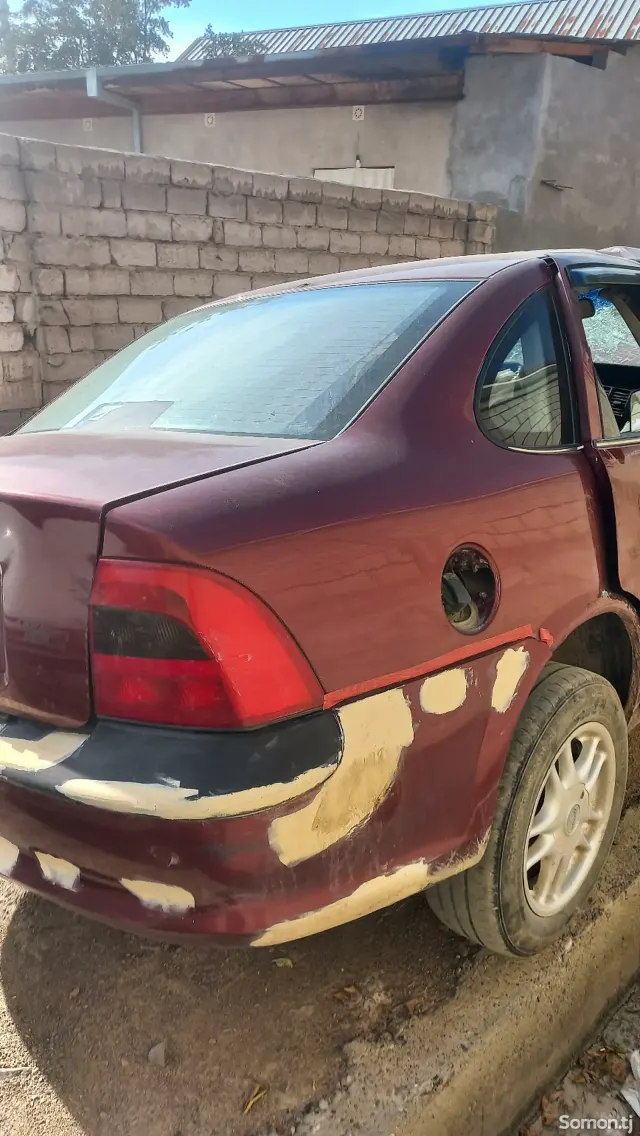 Opel Vectra B 1997 · 1.6 MT