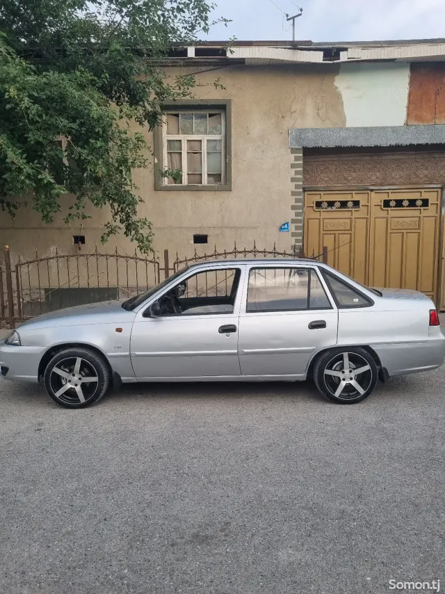 Daewoo Nexia 2011 · 1.5 MT
