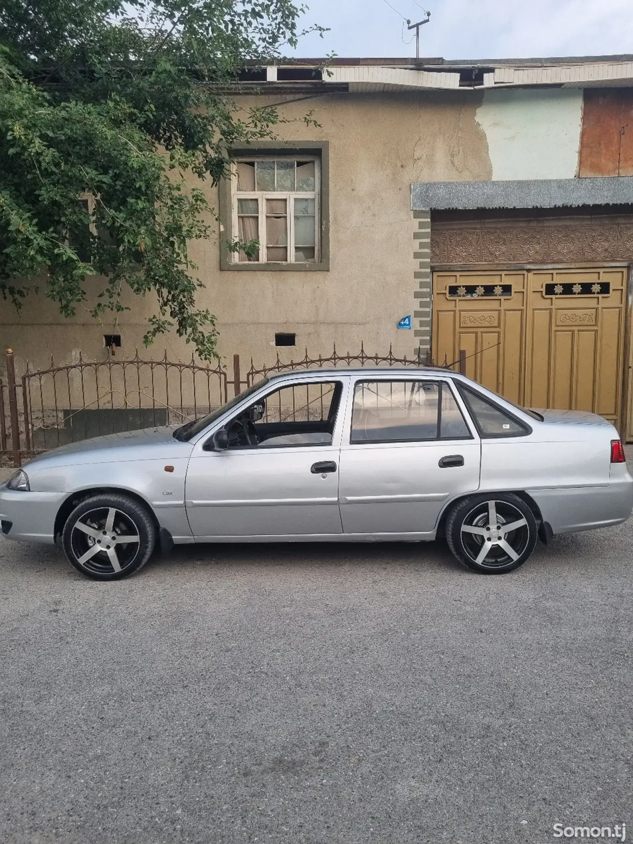 Daewoo Nexia 2011 · 1.5 MT