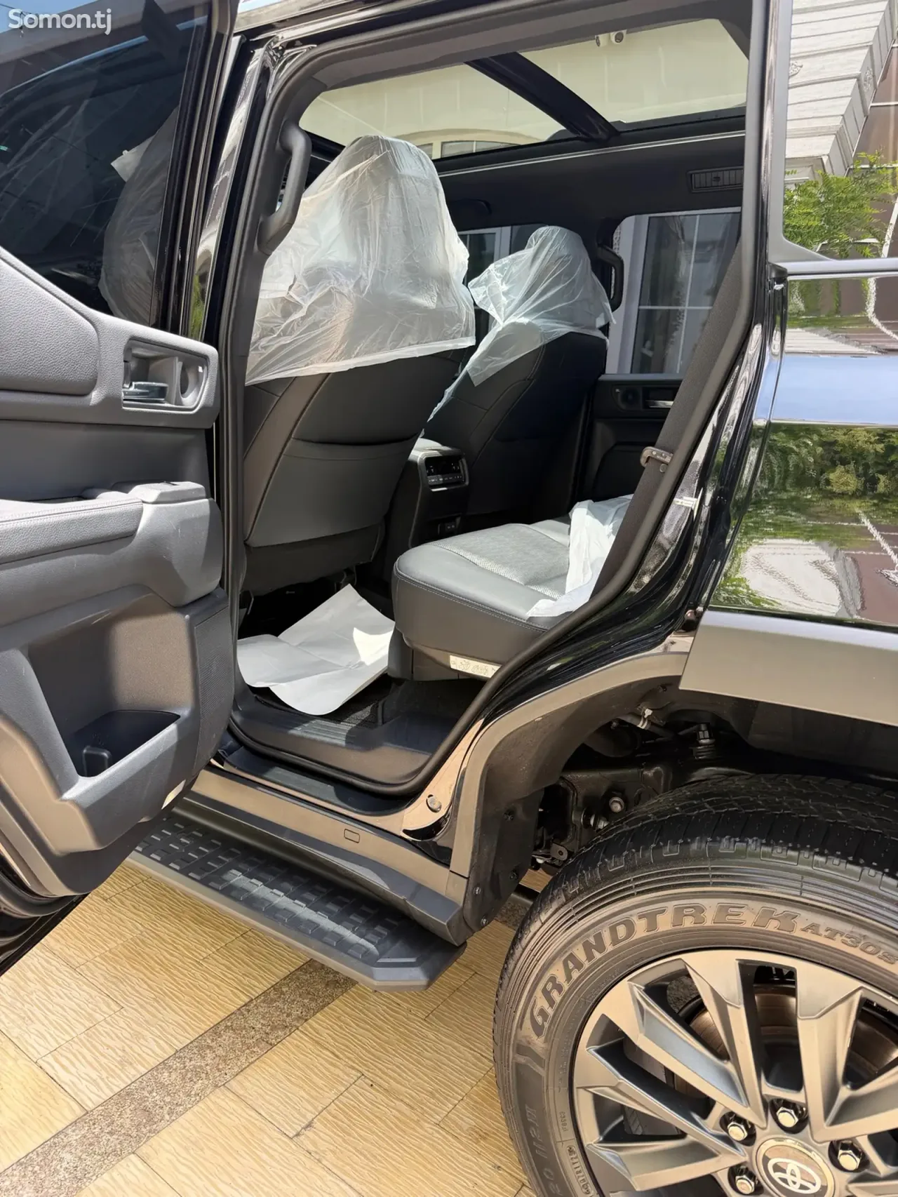 Toyota Land Cruiser Prado 2026 · 2.5 AT