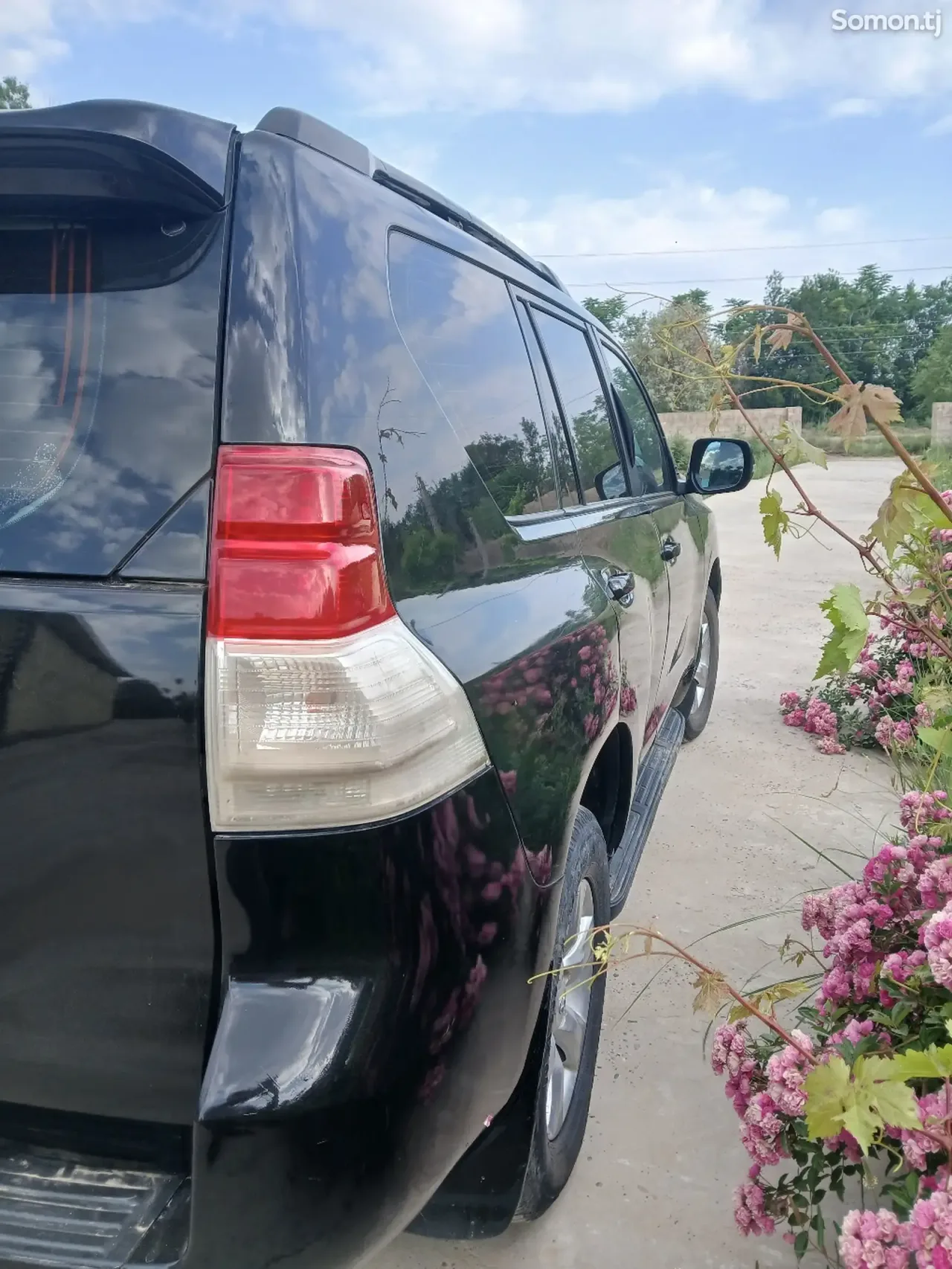 Toyota Land Cruiser Prado 2012 · 2.7 AT