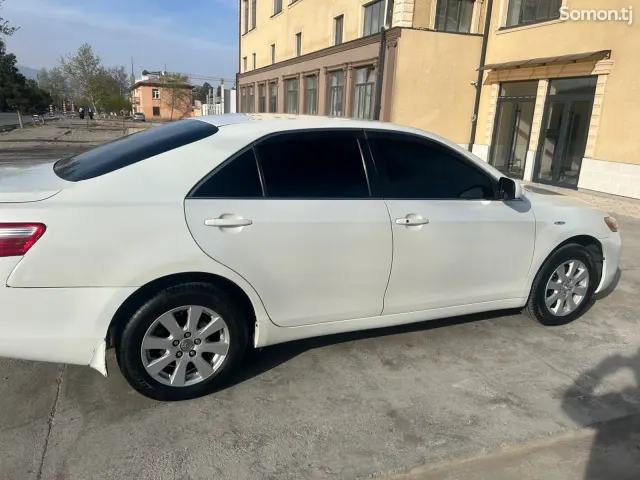 Toyota Camry 2008 · 2.4 AT