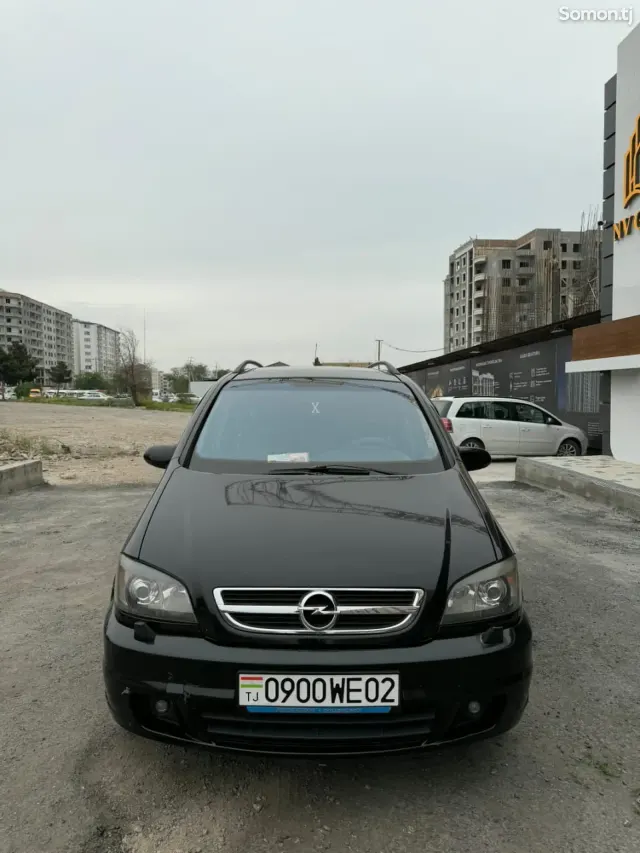 Opel Zafira 2002 · 2.2 AT