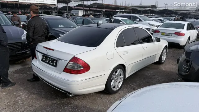 Mercedes-Benz E class 2009 · 3.5 AT