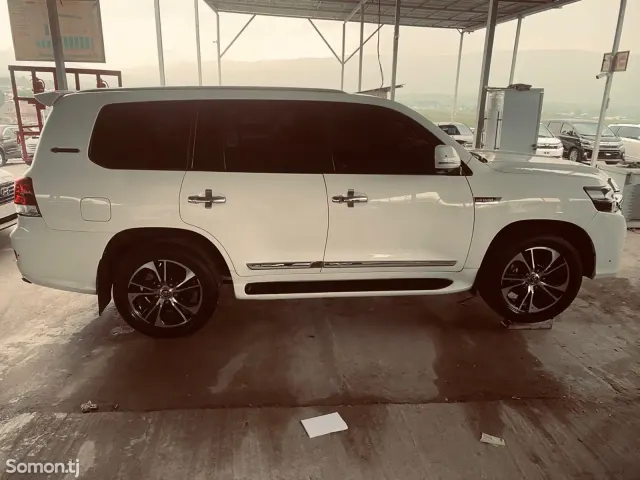 Toyota Land Cruiser 2010 · 4.0 AT
