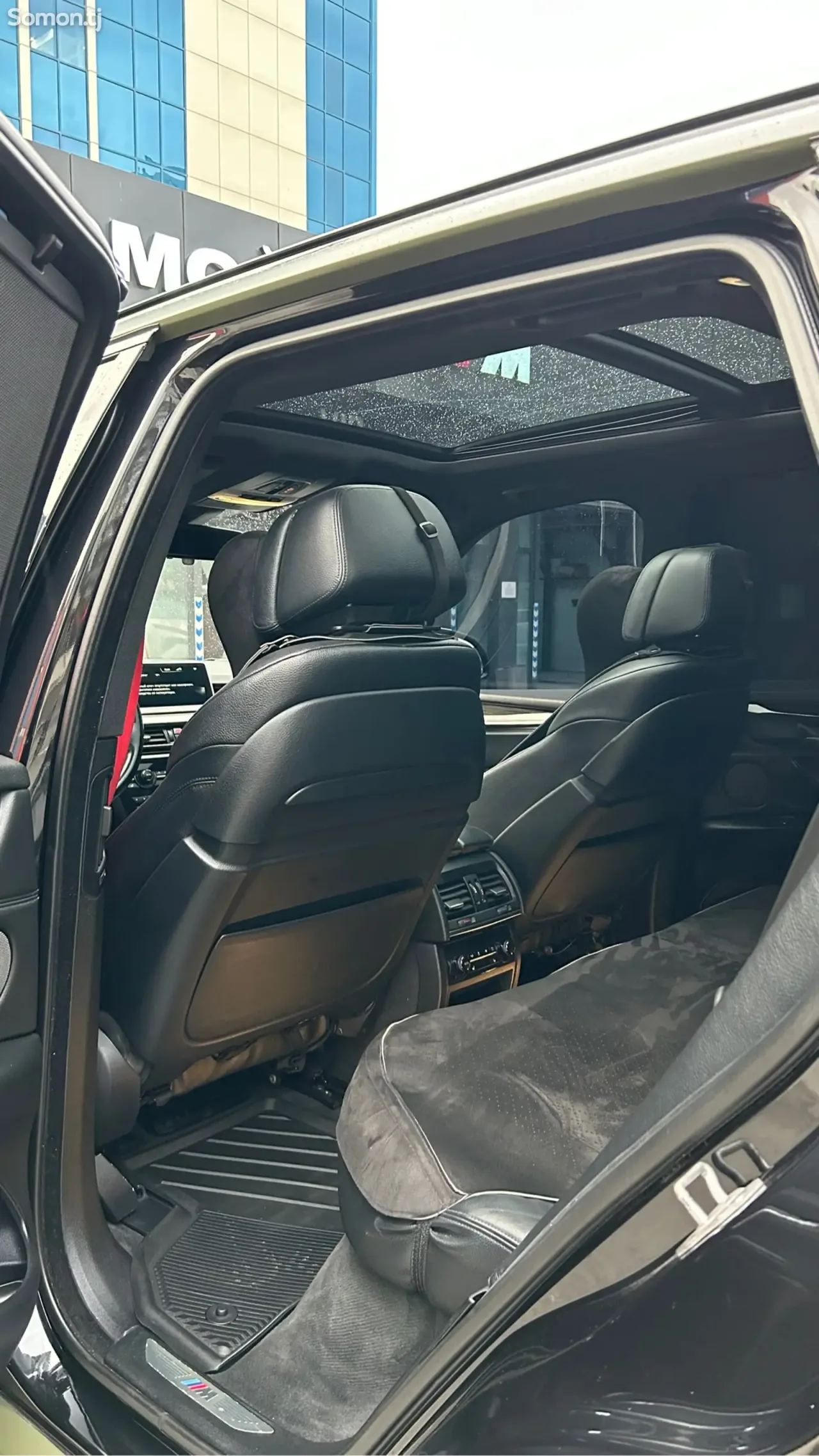 BMW X5 M 2017 · 4.4 AT