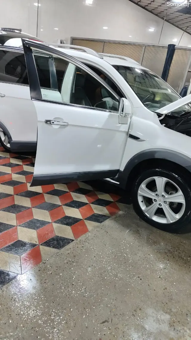Chevrolet Captiva 2014 · 2.2 AT