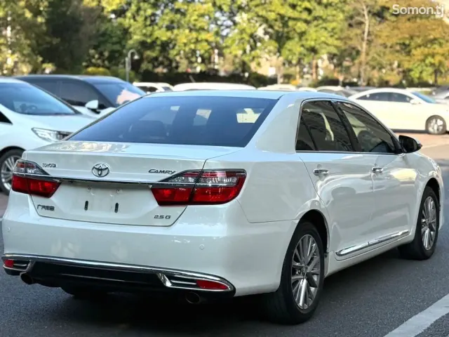 Toyota Camry 2016 · 2.5 AT