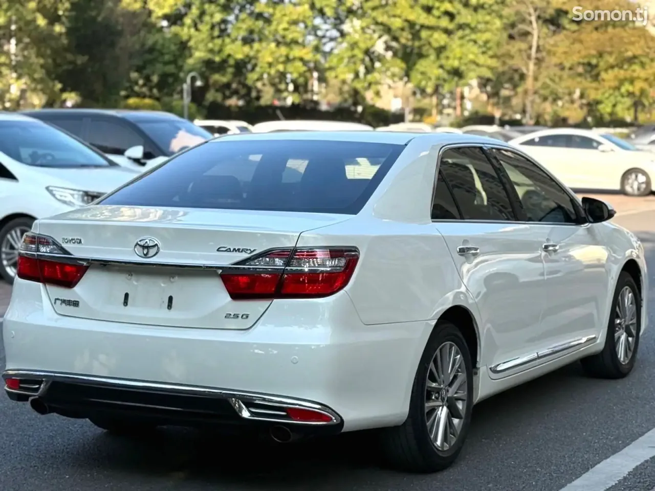 Toyota Camry 2016 · 2.5 AT