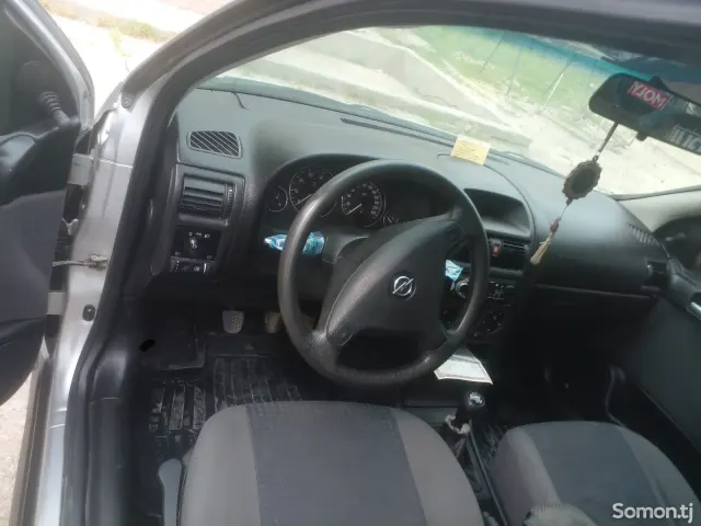 Opel Astra G 2003 · 1.6 MT
