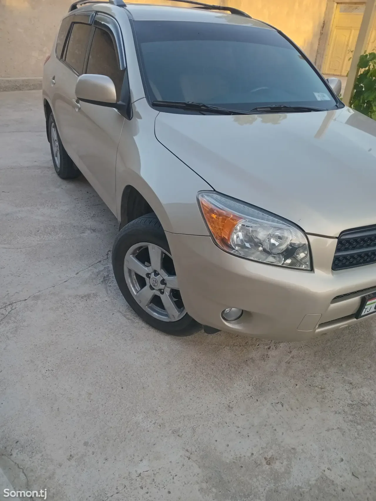 Toyota RAV 4 2008 · 3.5 AT