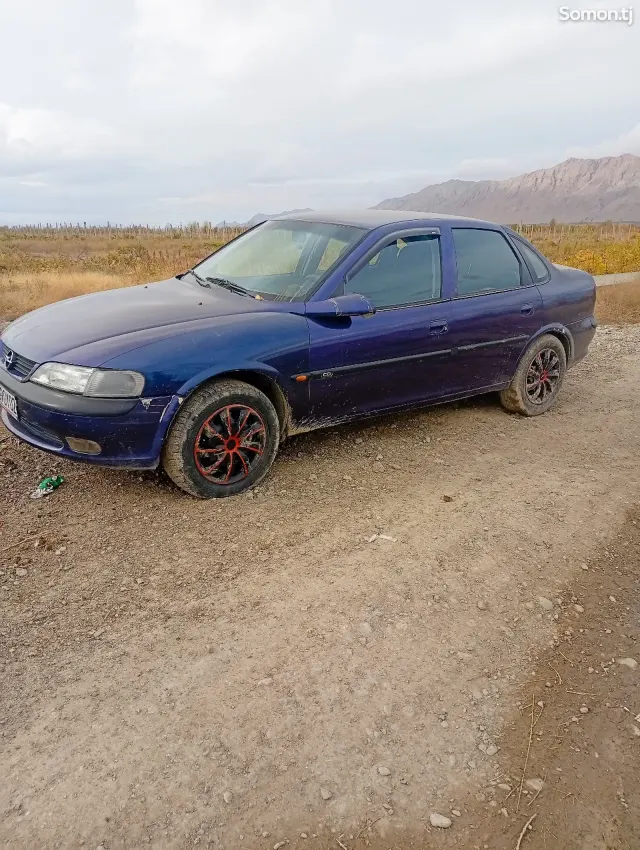 Opel Vectra B 1997 · 2.0 MT